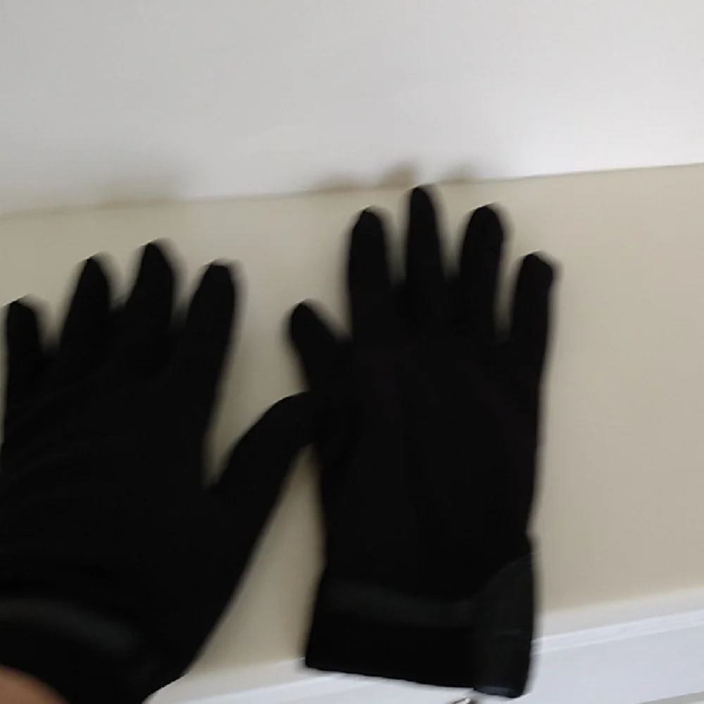 Womens Black Lined Stretch Gloves